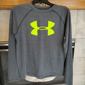 💥3/$20 Under Armour Youth Large Heat Gear Long Sleeve Shirt!